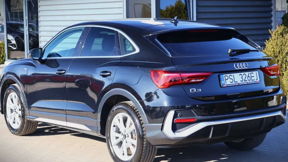 AUDI Q3 Sportback -