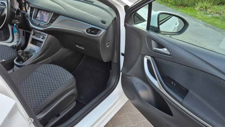 OPEL Astra -