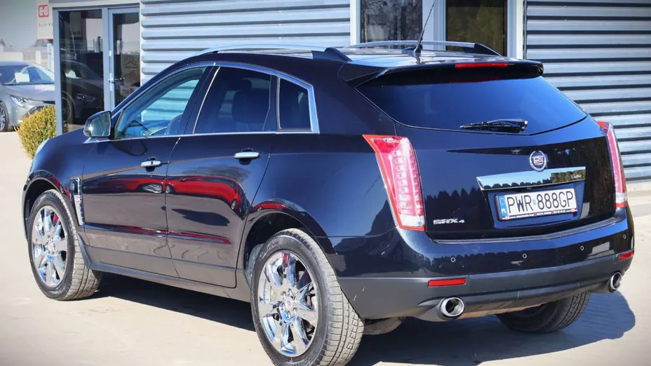 CADILLAC SRX -
