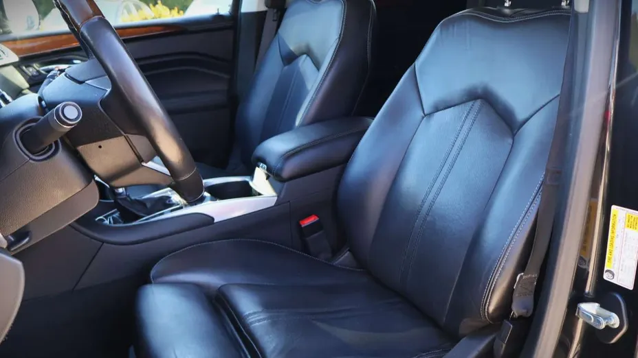 CADILLAC SRX -