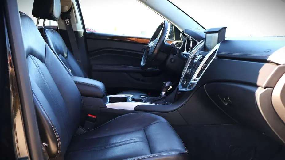 CADILLAC SRX -