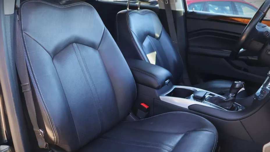CADILLAC SRX -
