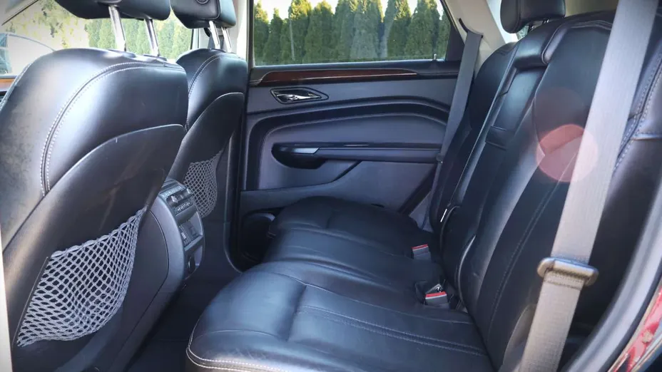CADILLAC SRX -