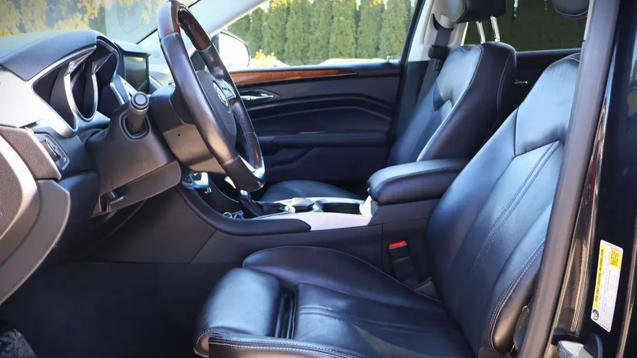 CADILLAC SRX -