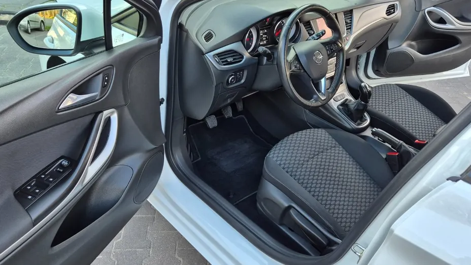 OPEL Astra -