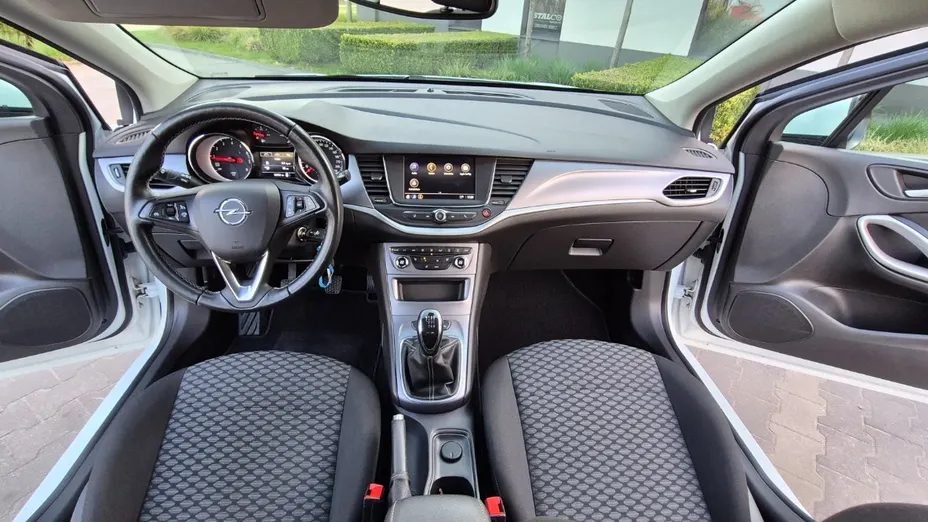 OPEL Astra -