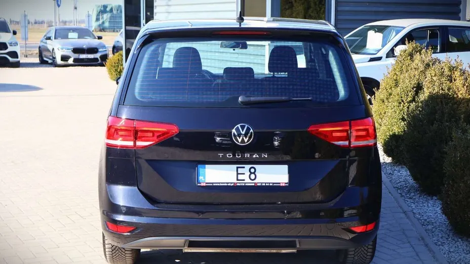 VOLKSWAGEN Touran -