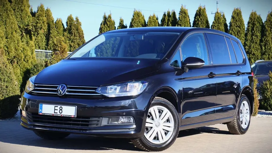 VOLKSWAGEN Touran -