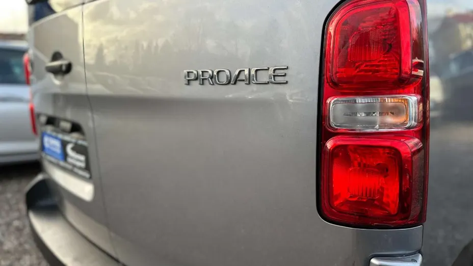 TOYOTA Proace -