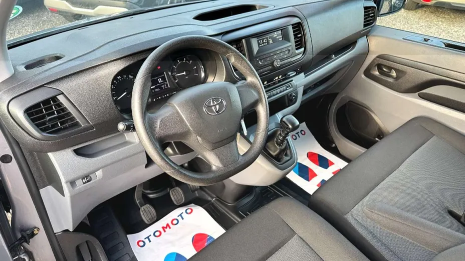 TOYOTA Proace -