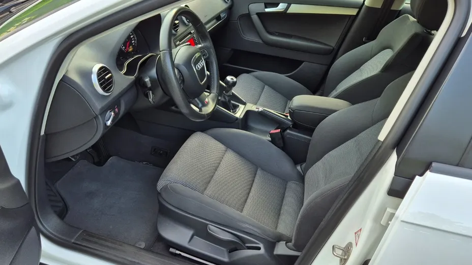 AUDI A3 Sportback -