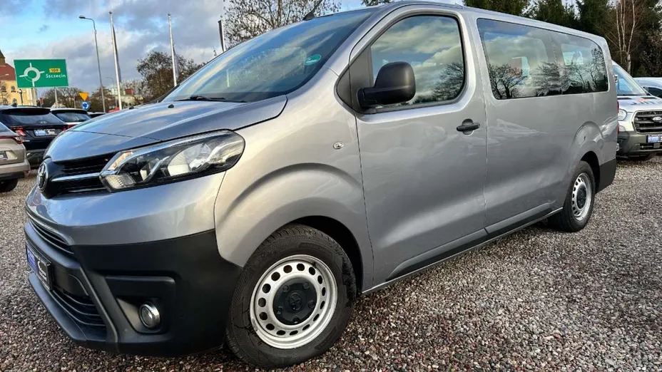 TOYOTA Proace -