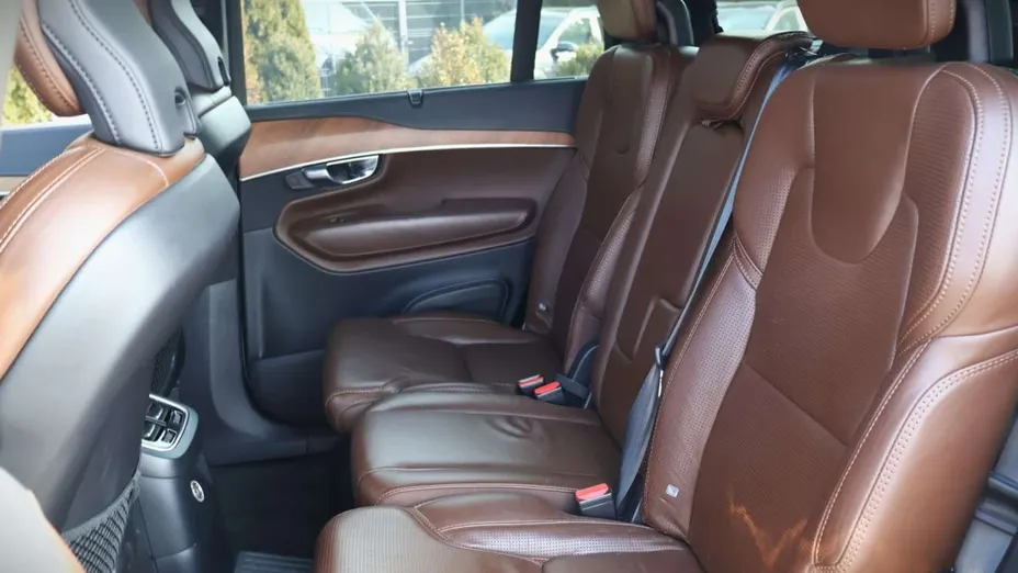 VOLVO XC90 -