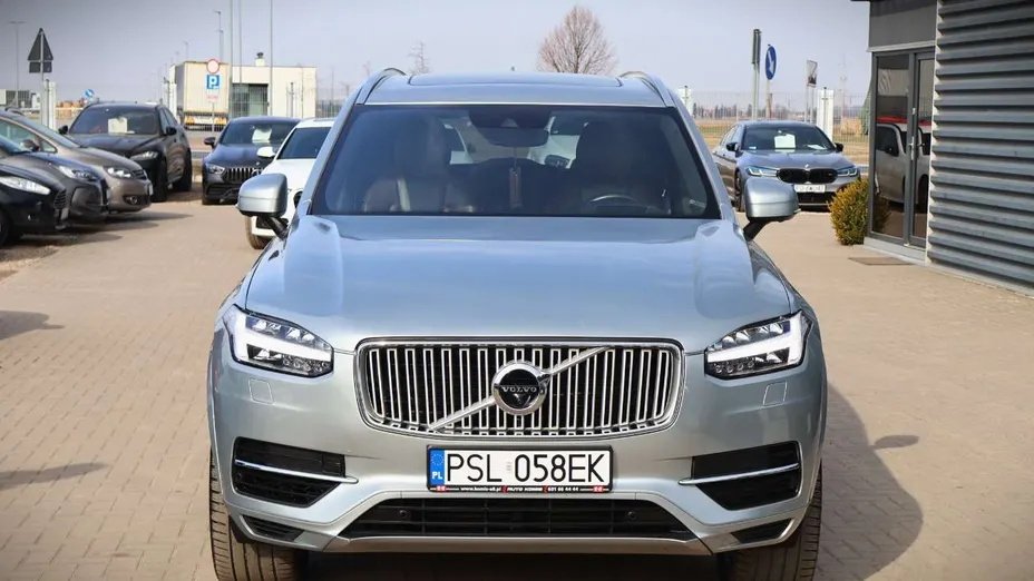 VOLVO XC90 -