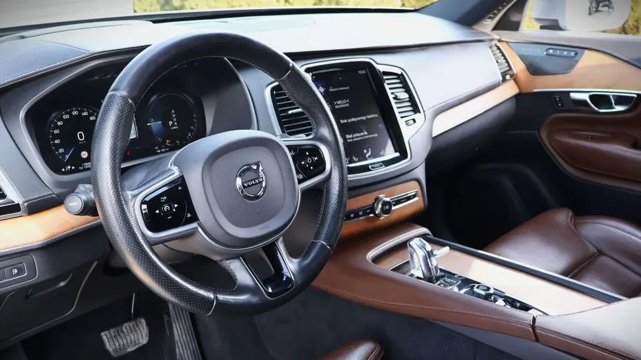 VOLVO XC90 -