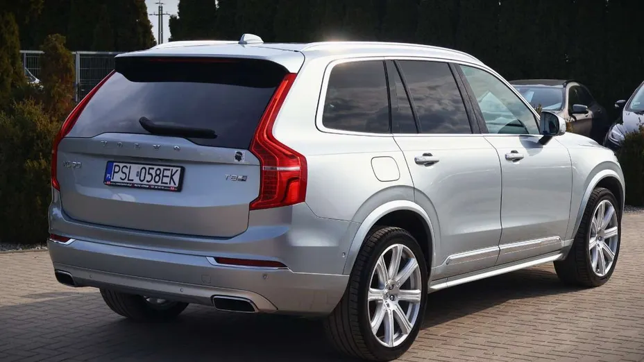 VOLVO XC90 -