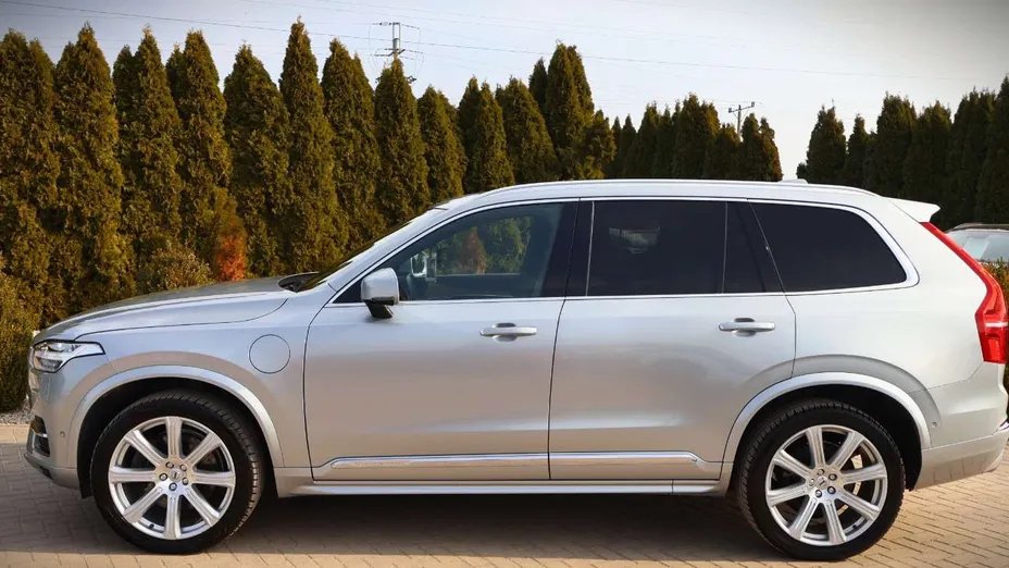 VOLVO XC90 -