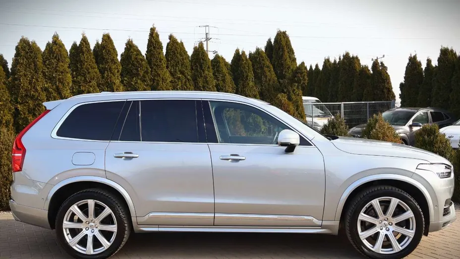 VOLVO XC90 -