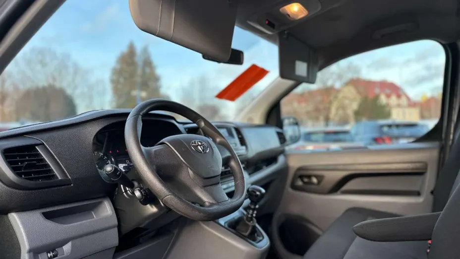 TOYOTA Proace -