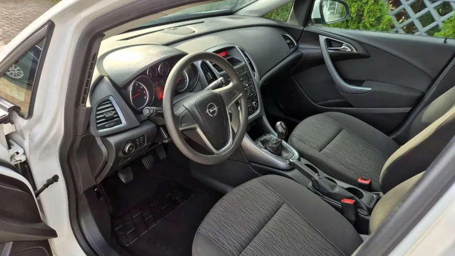 OPEL Astra -