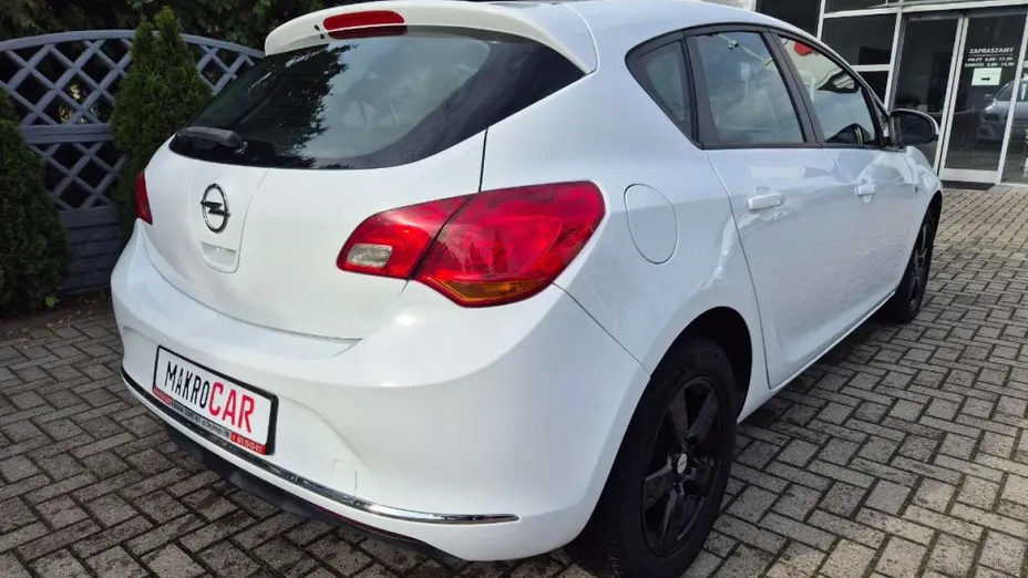 OPEL Astra -