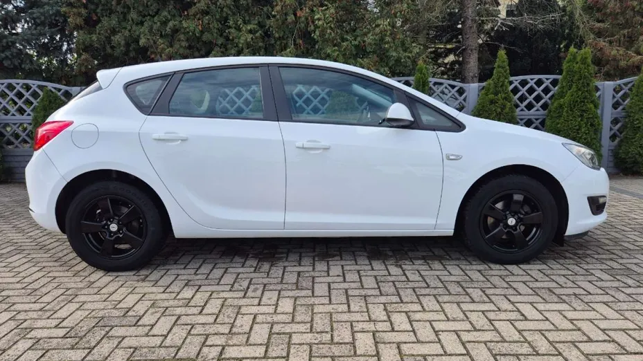 OPEL Astra -