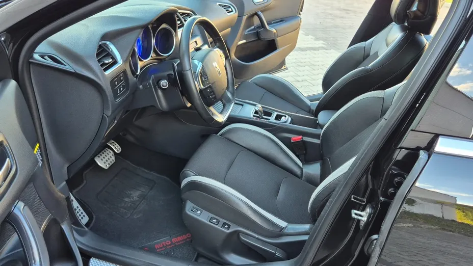 CITROEN DS4 -