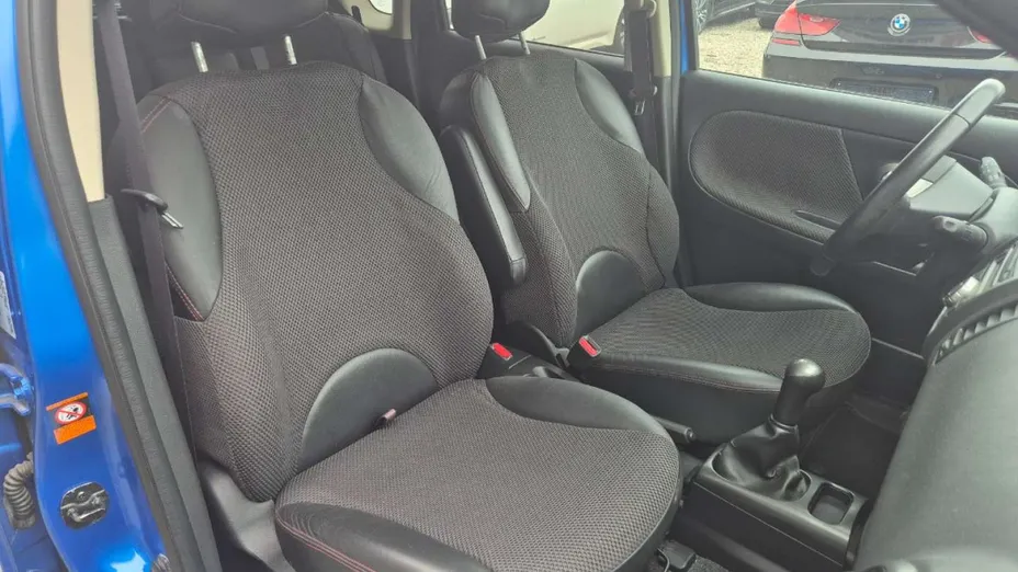 NISSAN Note -