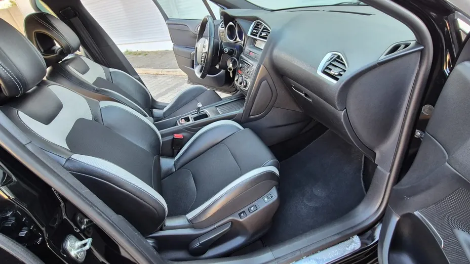 CITROEN DS4 -