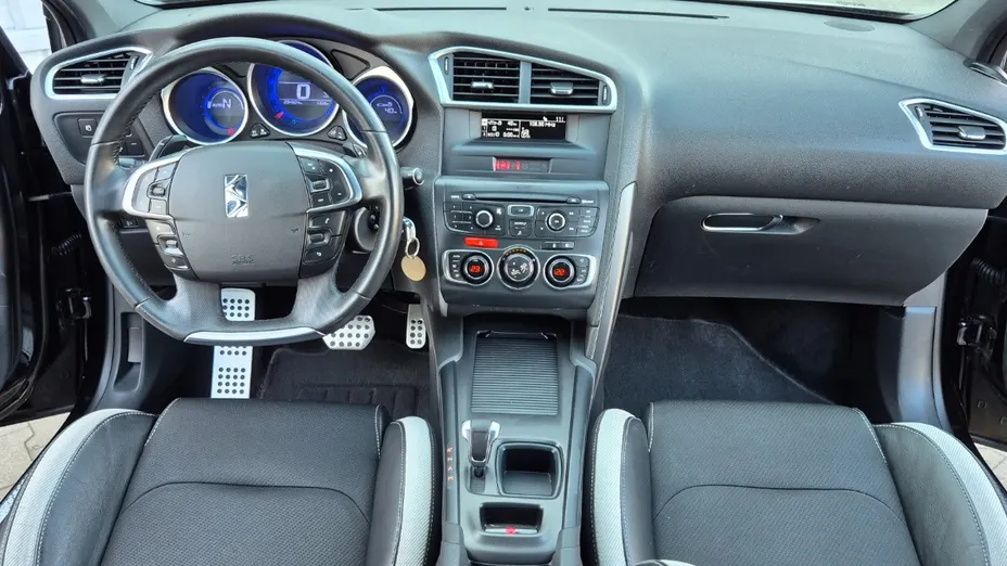CITROEN DS4 -