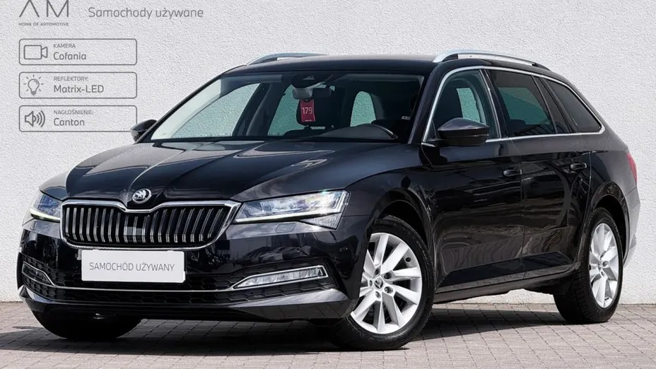 SKODA Superb -