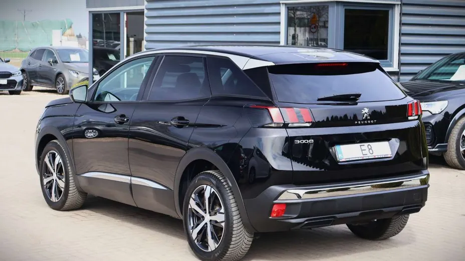 PEUGEOT 3008 -