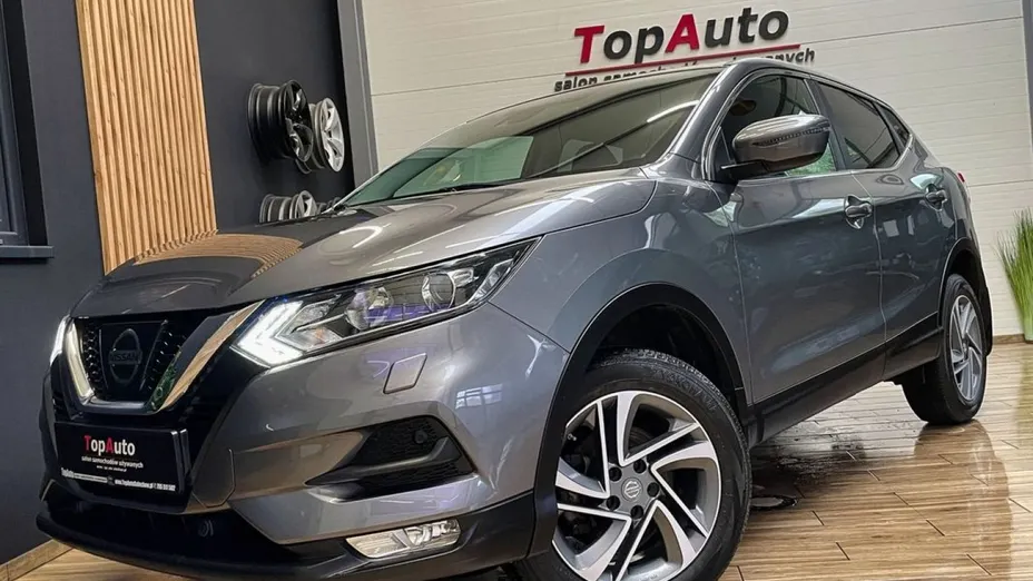 NISSAN Qashqai -