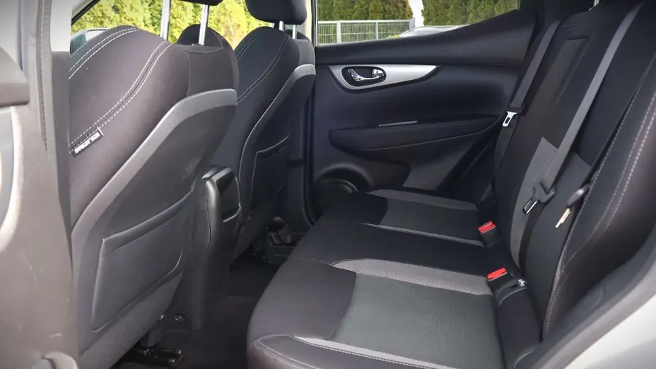NISSAN Qashqai -
