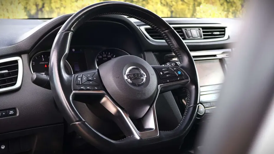 NISSAN Qashqai -