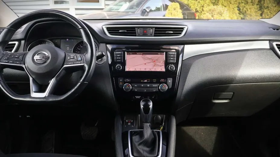 NISSAN Qashqai -