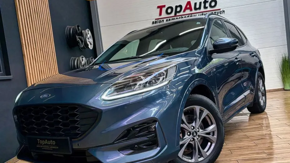 FORD Kuga -