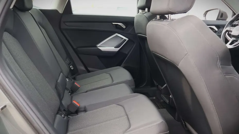 AUDI Q3 -
