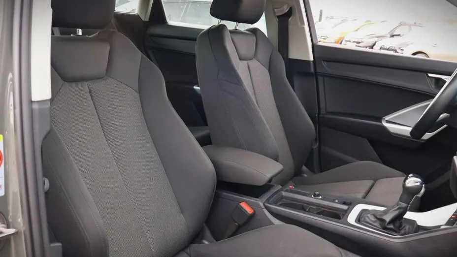 AUDI Q3 -