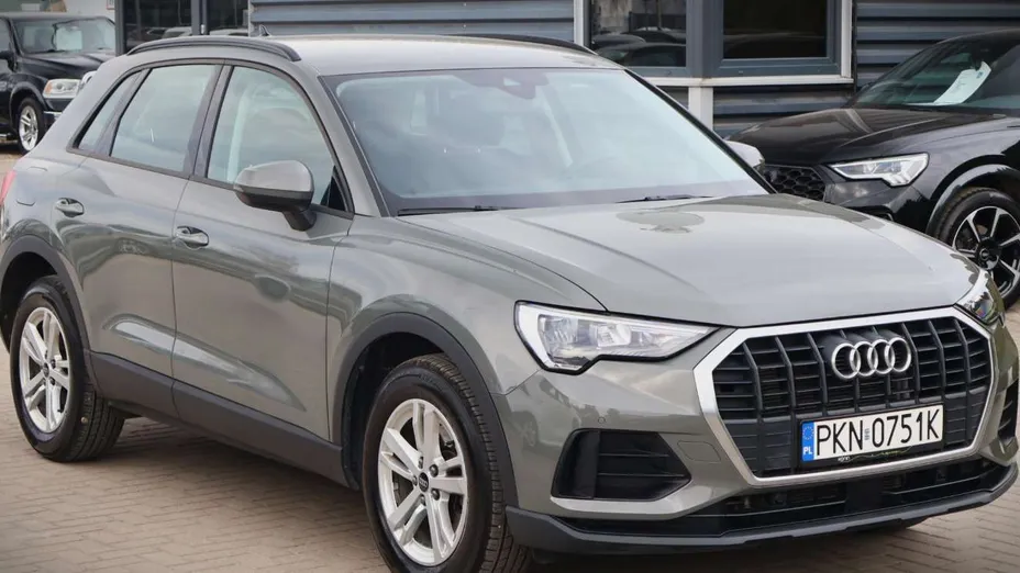 AUDI Q3 -
