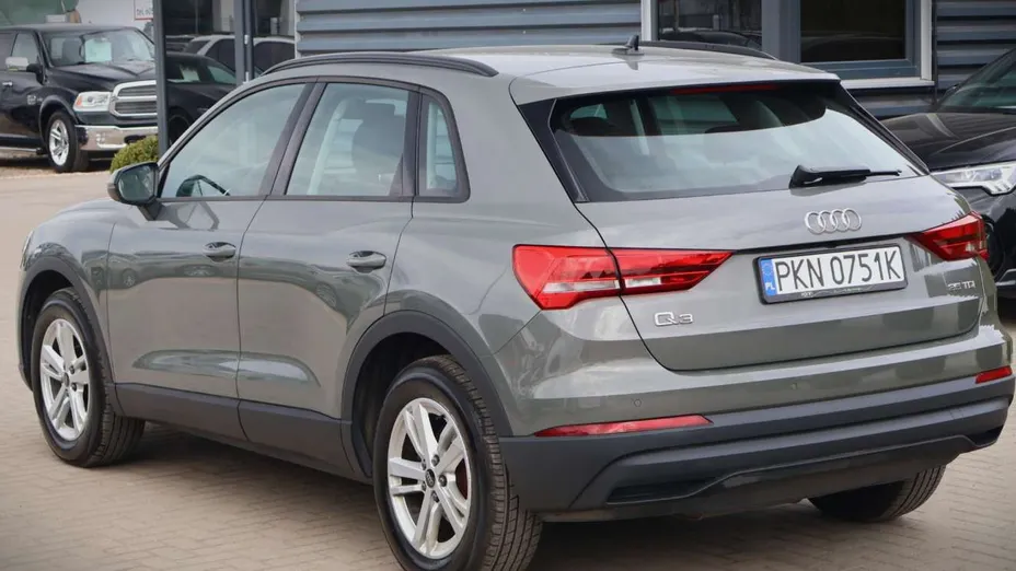 AUDI Q3 -