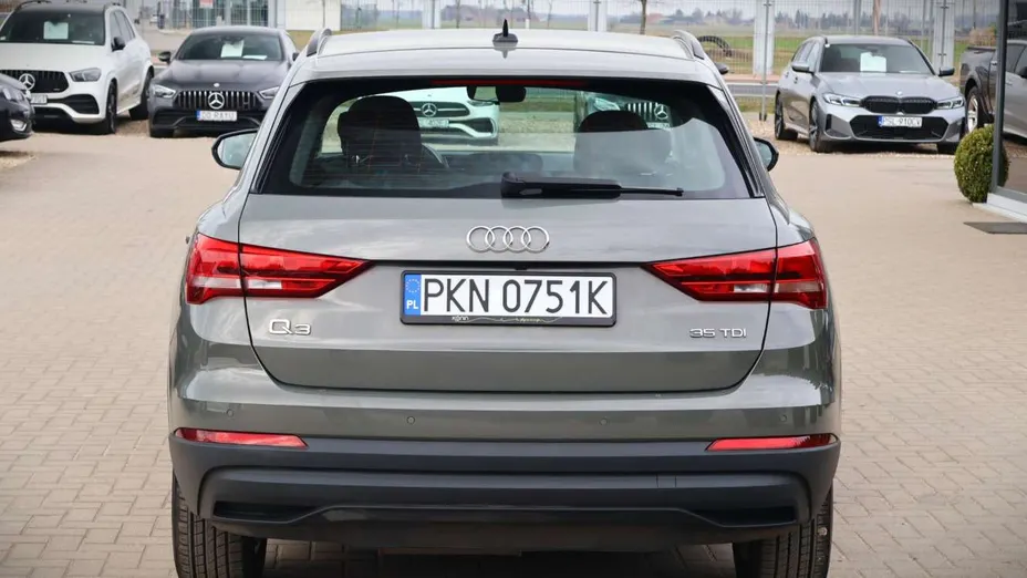 AUDI Q3 -
