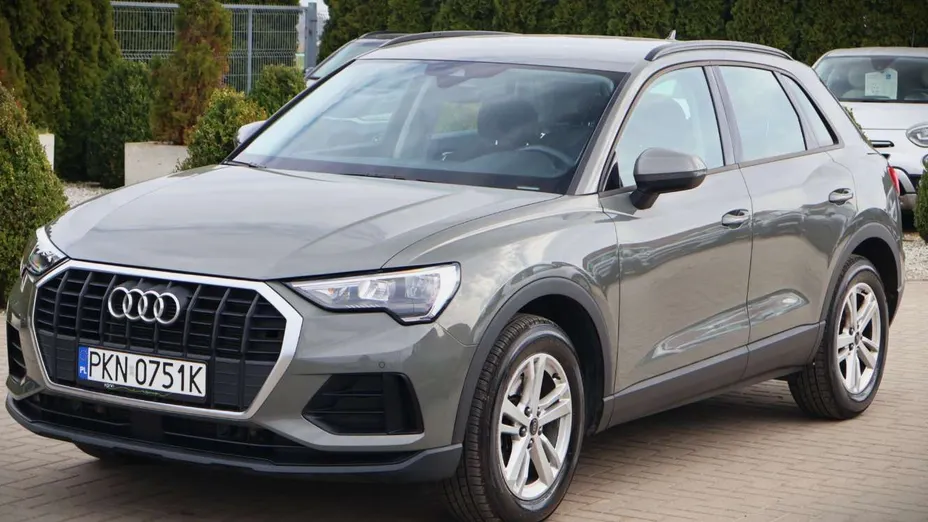 AUDI Q3 -