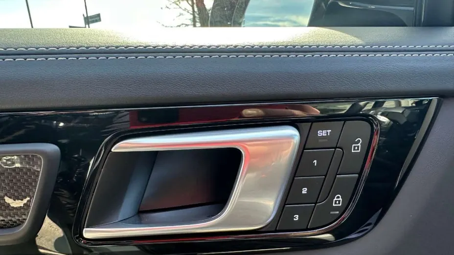 PORSCHE Cayenne -