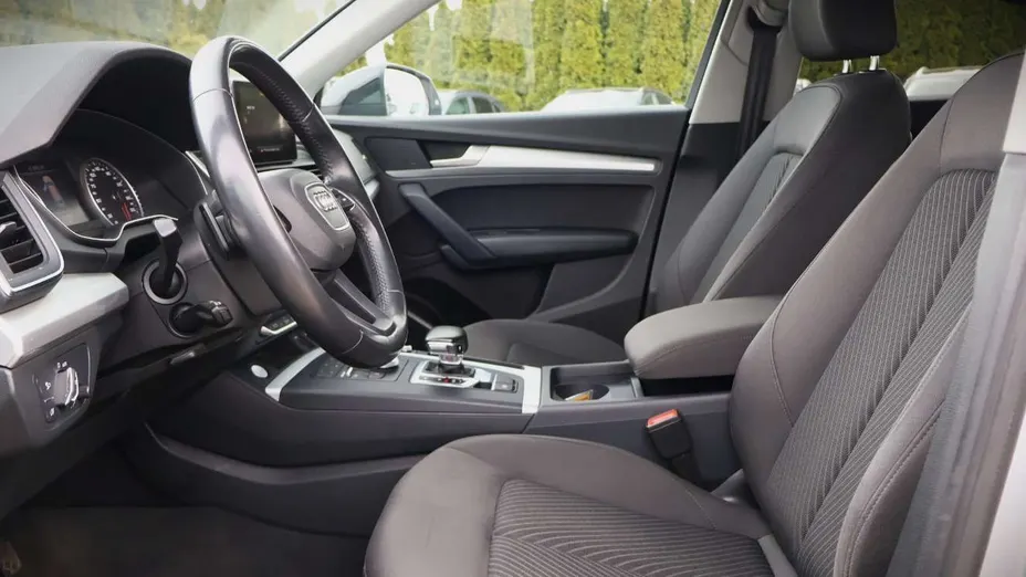 AUDI Q5 -