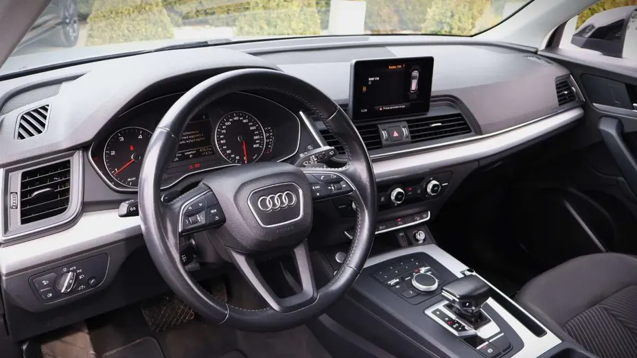AUDI Q5 -