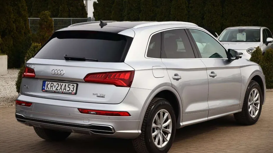 AUDI Q5 -