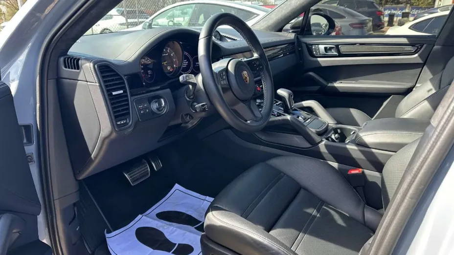 PORSCHE Cayenne -