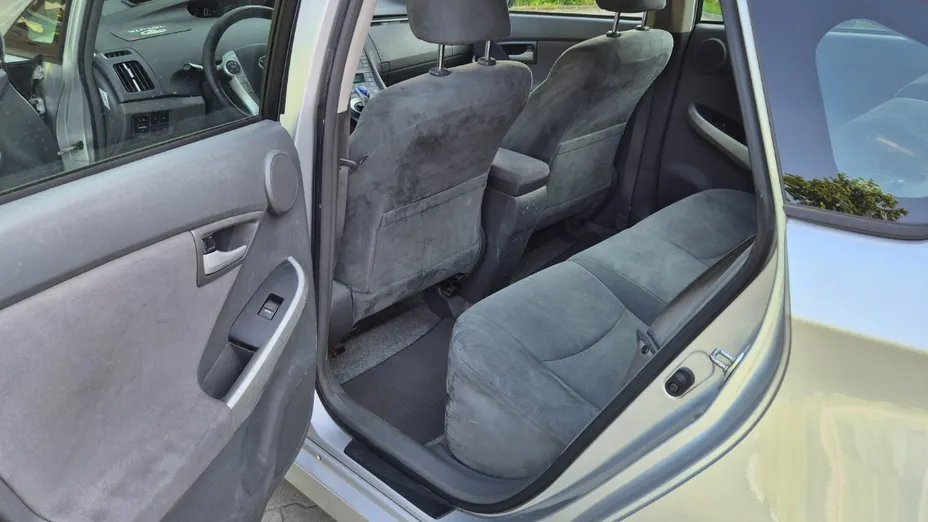 TOYOTA Prius -