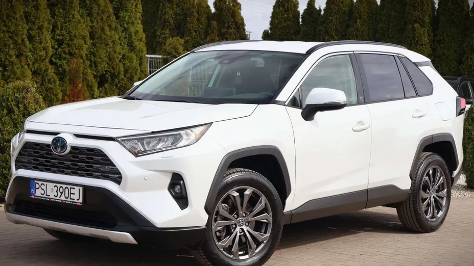 TOYOTA RAV4 -